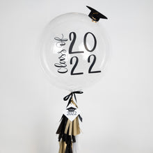 Cargar imagen en el visor de la galería, Burbuja &#39;Class of 2022&#39; Graduación
